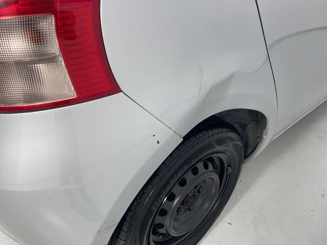 Photo '29' of Toyota Vitz