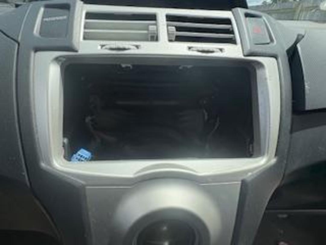 Photo '15' of Toyota Vitz