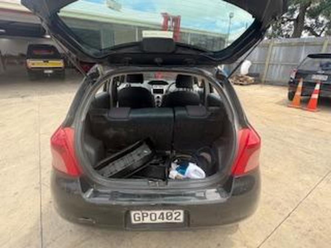 Photo '9' of Toyota Vitz