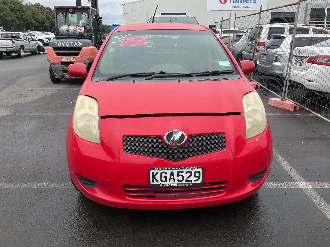 Photo '2' of Toyota Vitz