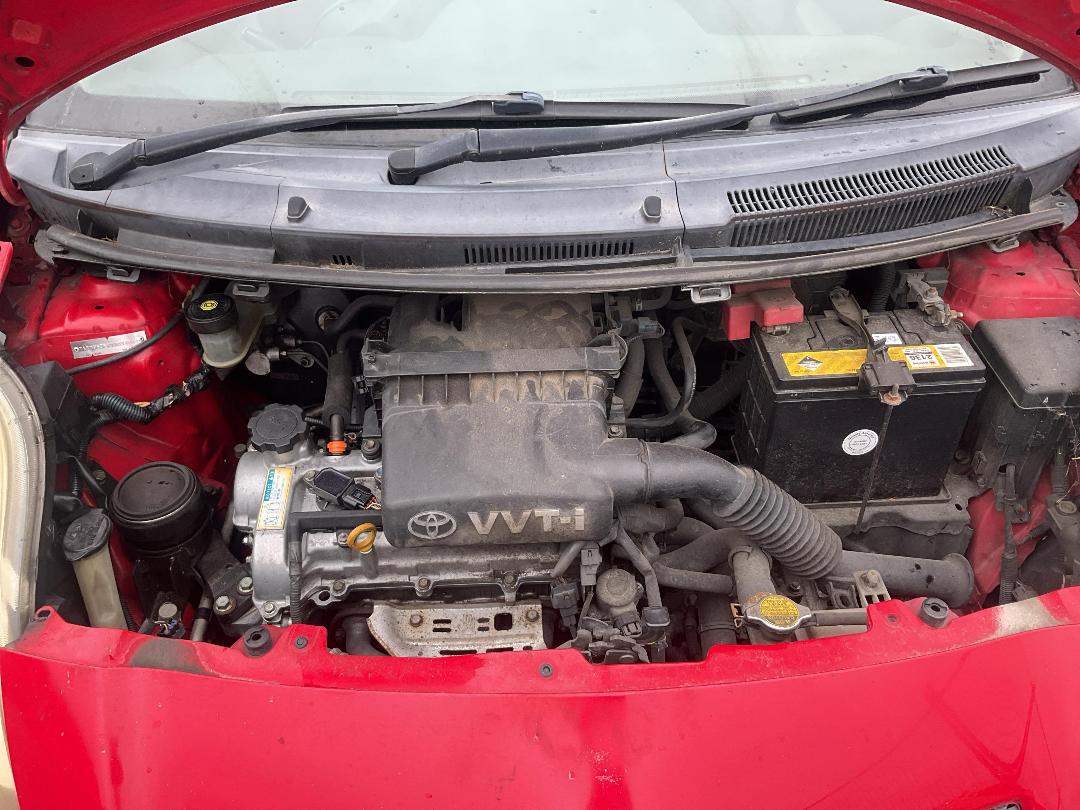 Photo '11' of Toyota Vitz