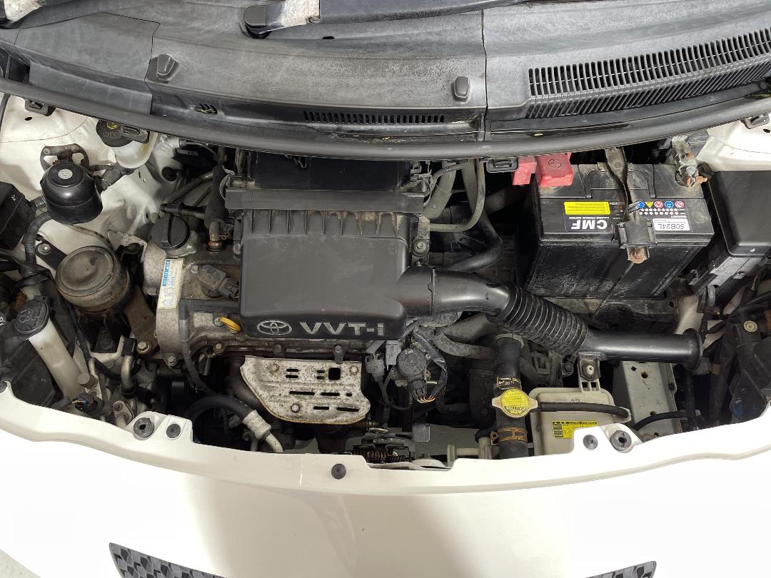 Photo '13' of Toyota Vitz Photo '13' of Toyota Vitz