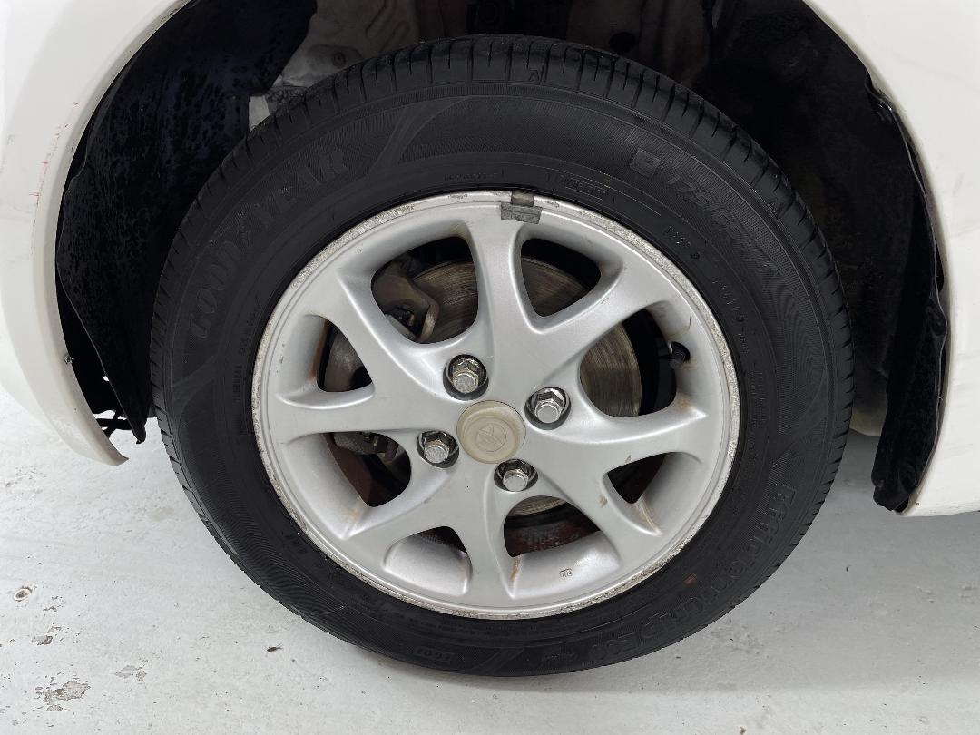 Photo '10' of Toyota Vitz Photo '10' of Toyota Vitz