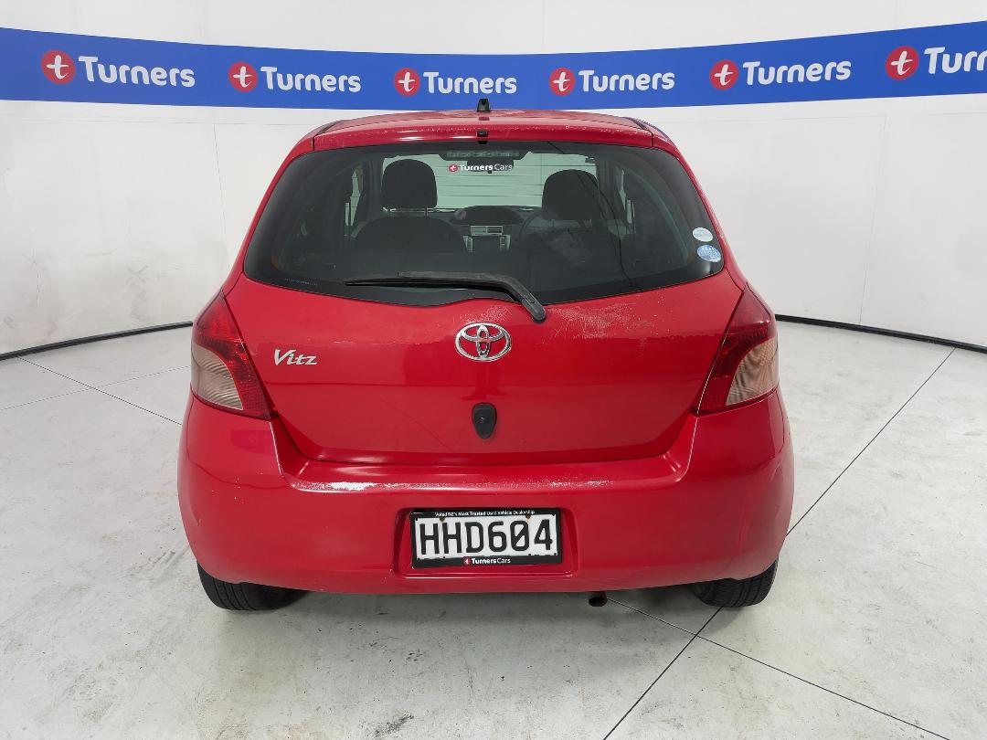 Photo '6' of Toyota Vitz