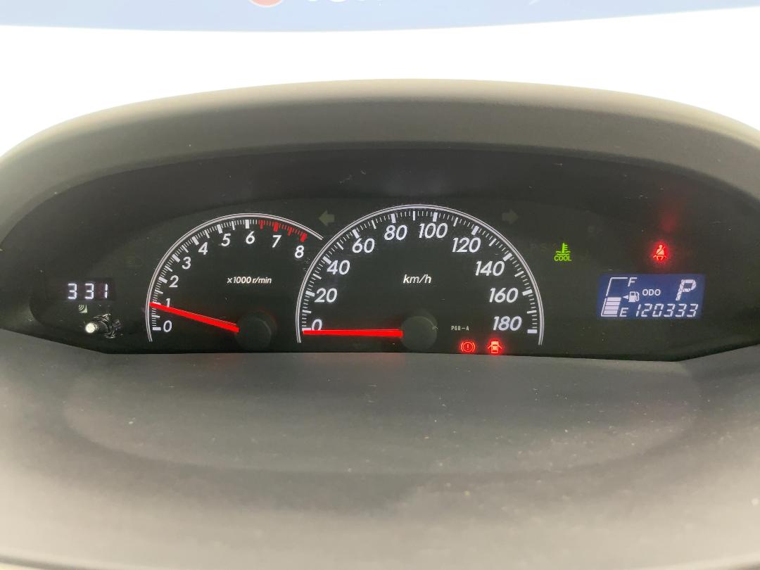 Photo '21' of Toyota Vitz