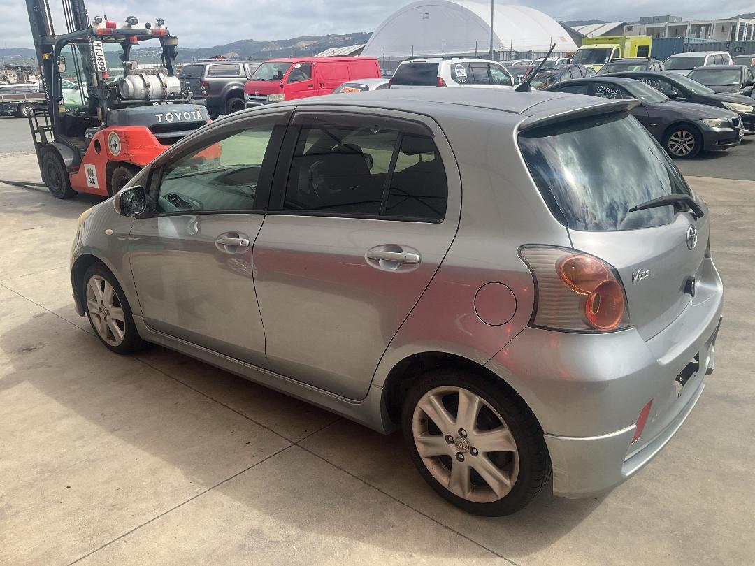 Photo '3' of Toyota Vitz RS