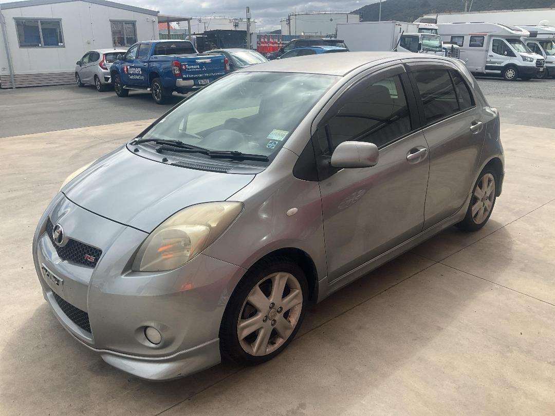 Photo '2' of Toyota Vitz RS