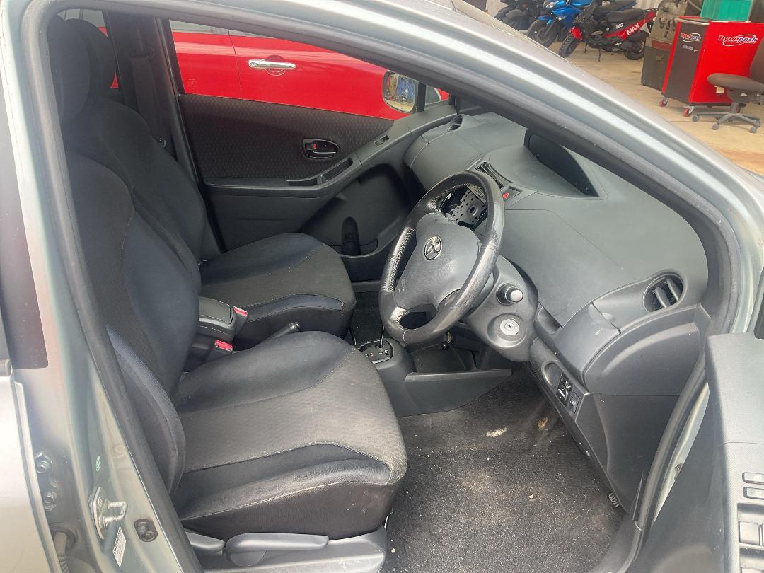 Photo '9' of Toyota Vitz RS