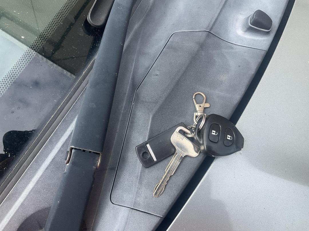 Photo '7' of Toyota Vitz RS