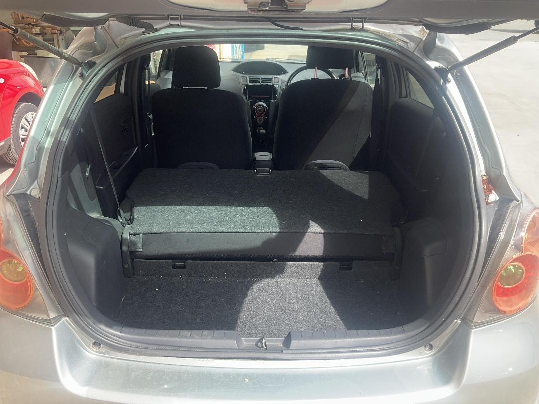 Photo '11' of Toyota Vitz RS