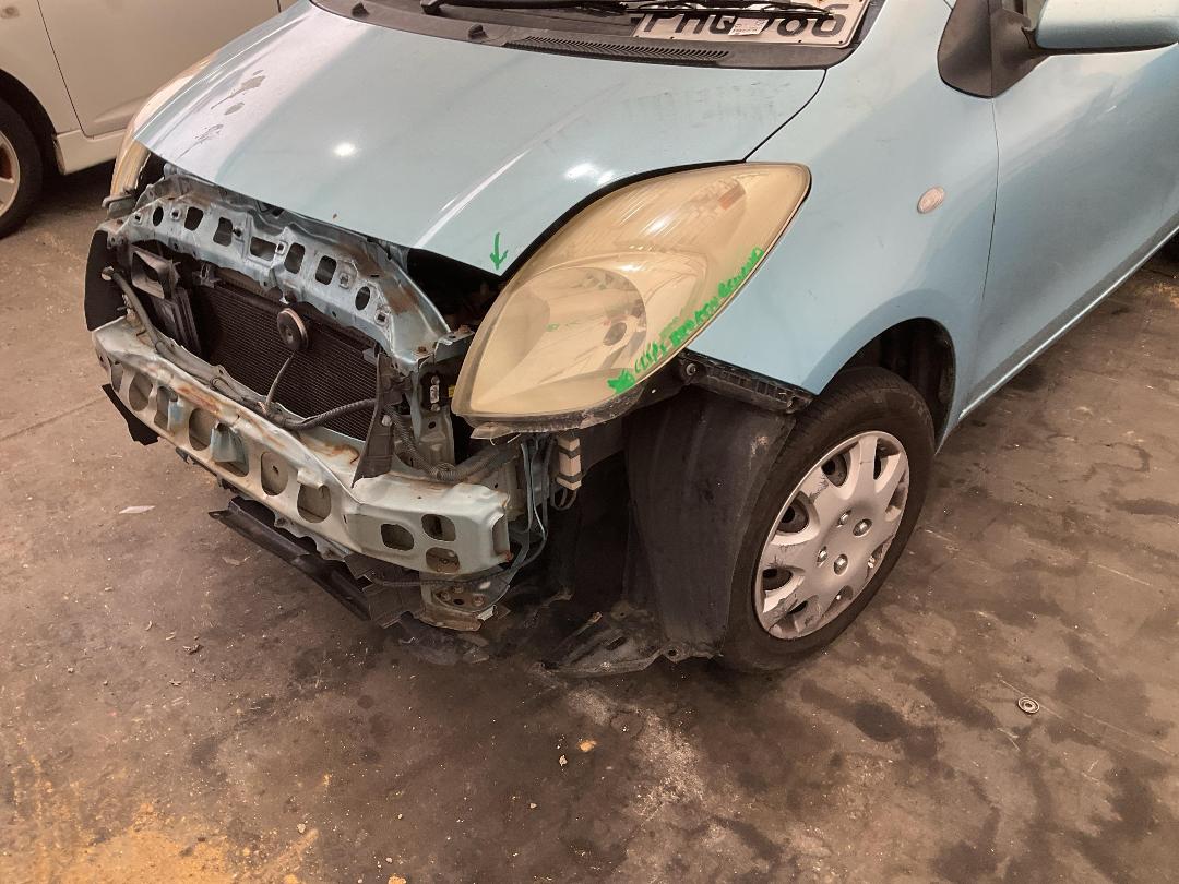 Photo '6' of Toyota Vitz Photo '6' of Toyota Vitz