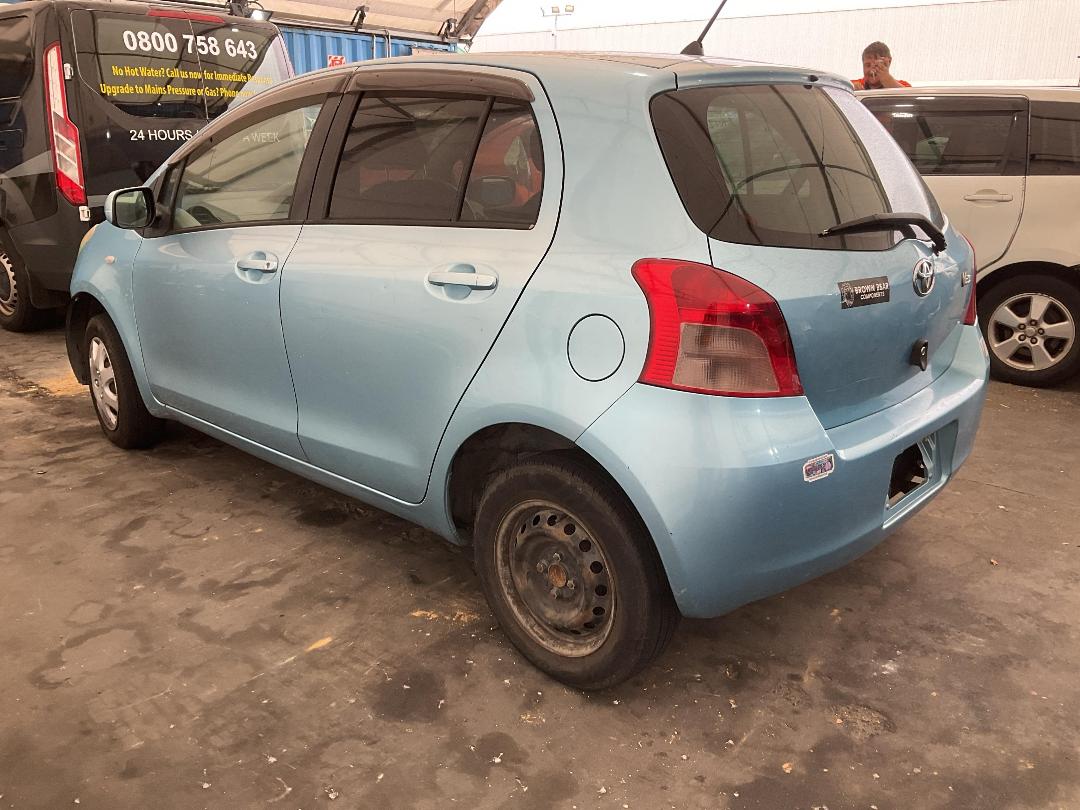 Photo '12' of Toyota Vitz Photo '12' of Toyota Vitz