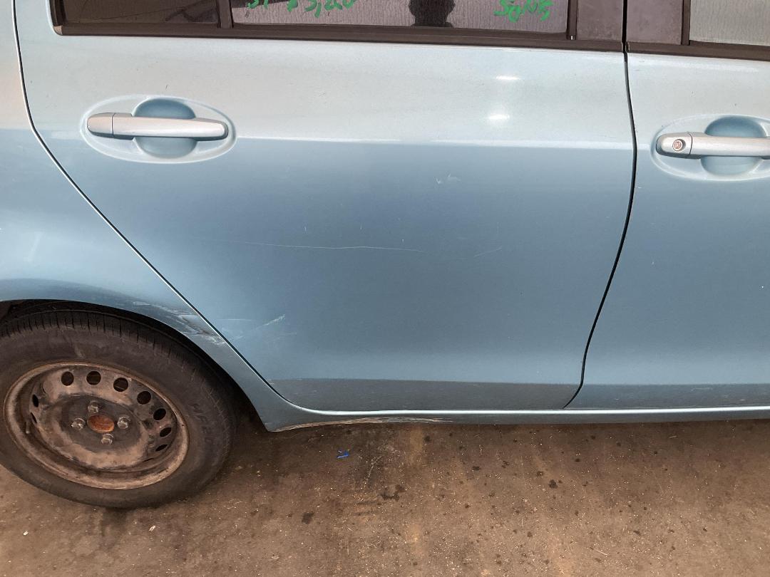 Photo '21' of Toyota Vitz Photo '21' of Toyota Vitz