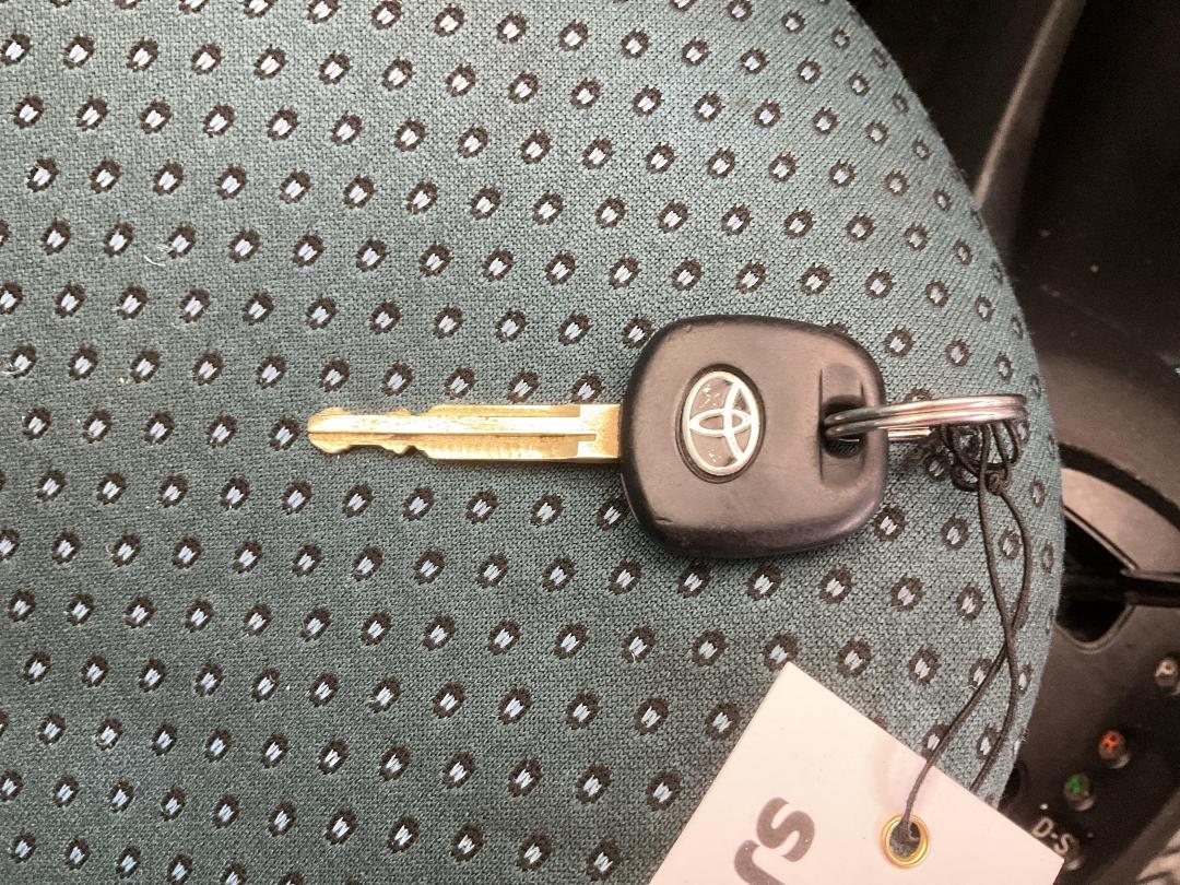 Photo '25' of Toyota Vitz Photo '25' of Toyota Vitz