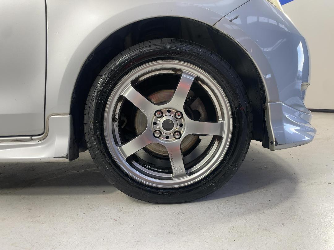 Photo '9' of Toyota Vitz