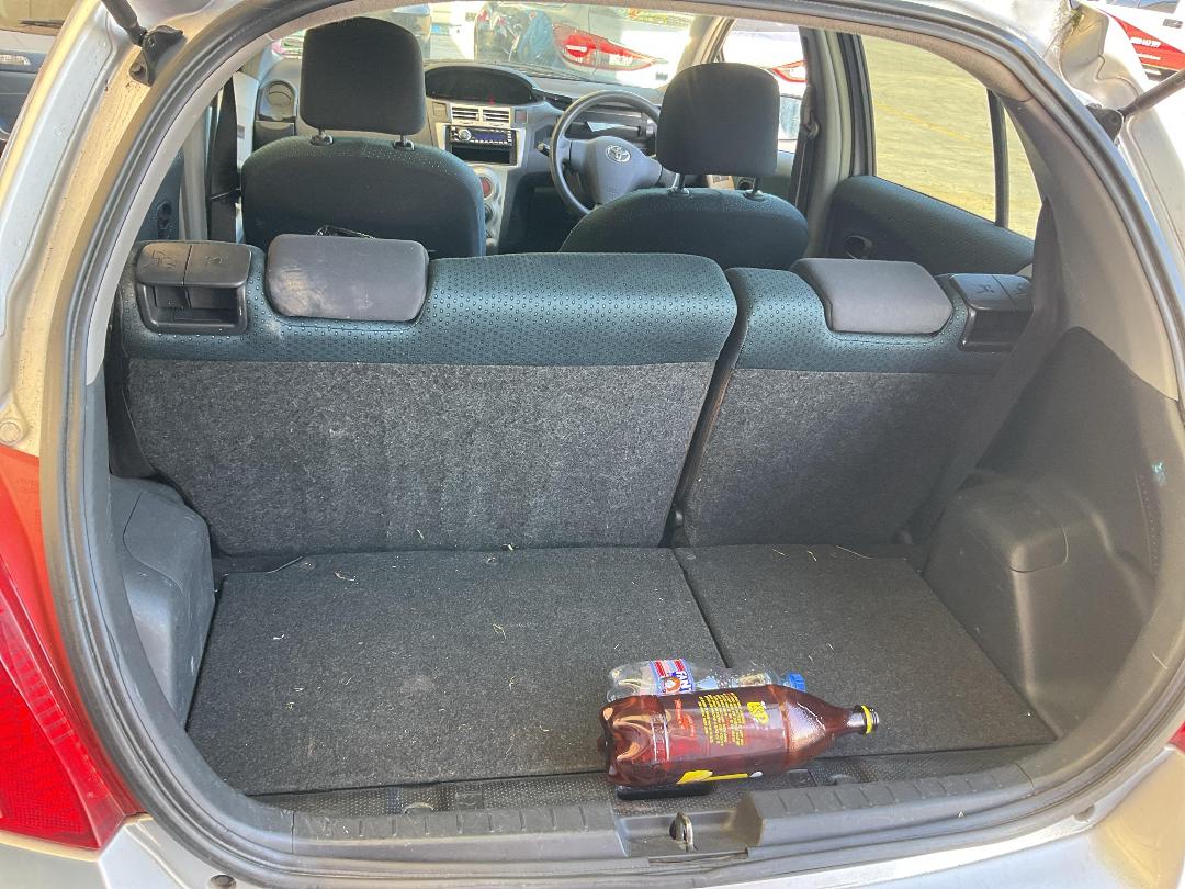 Photo '12' of Toyota Vitz