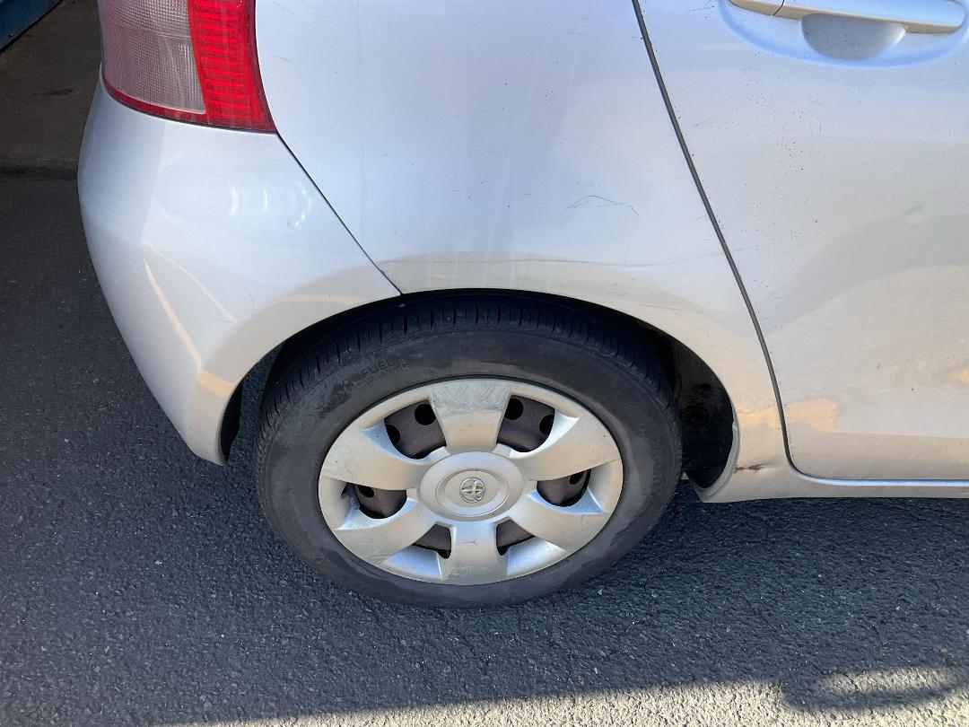 Photo '14' of Toyota Vitz