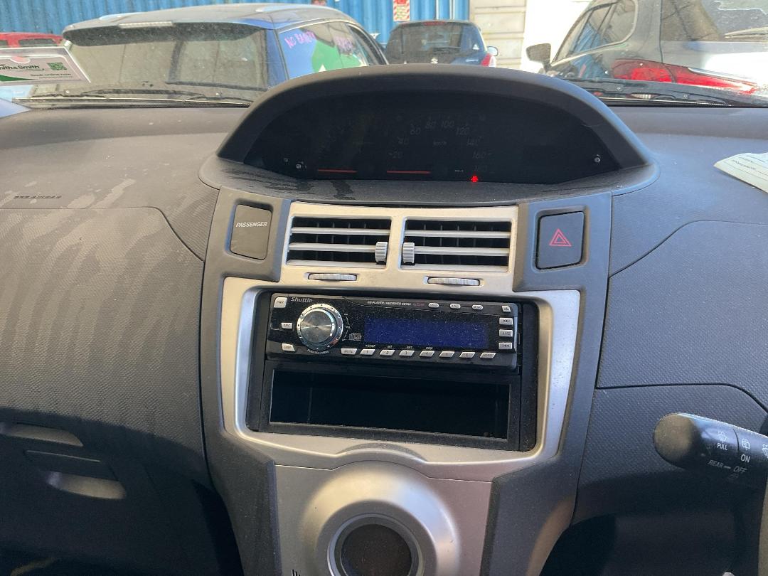 Photo '19' of Toyota Vitz