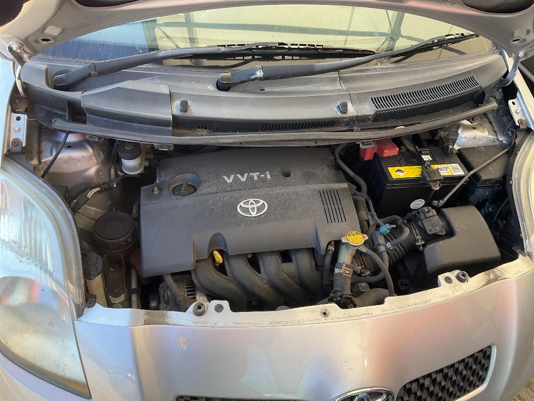 Photo '21' of Toyota Vitz