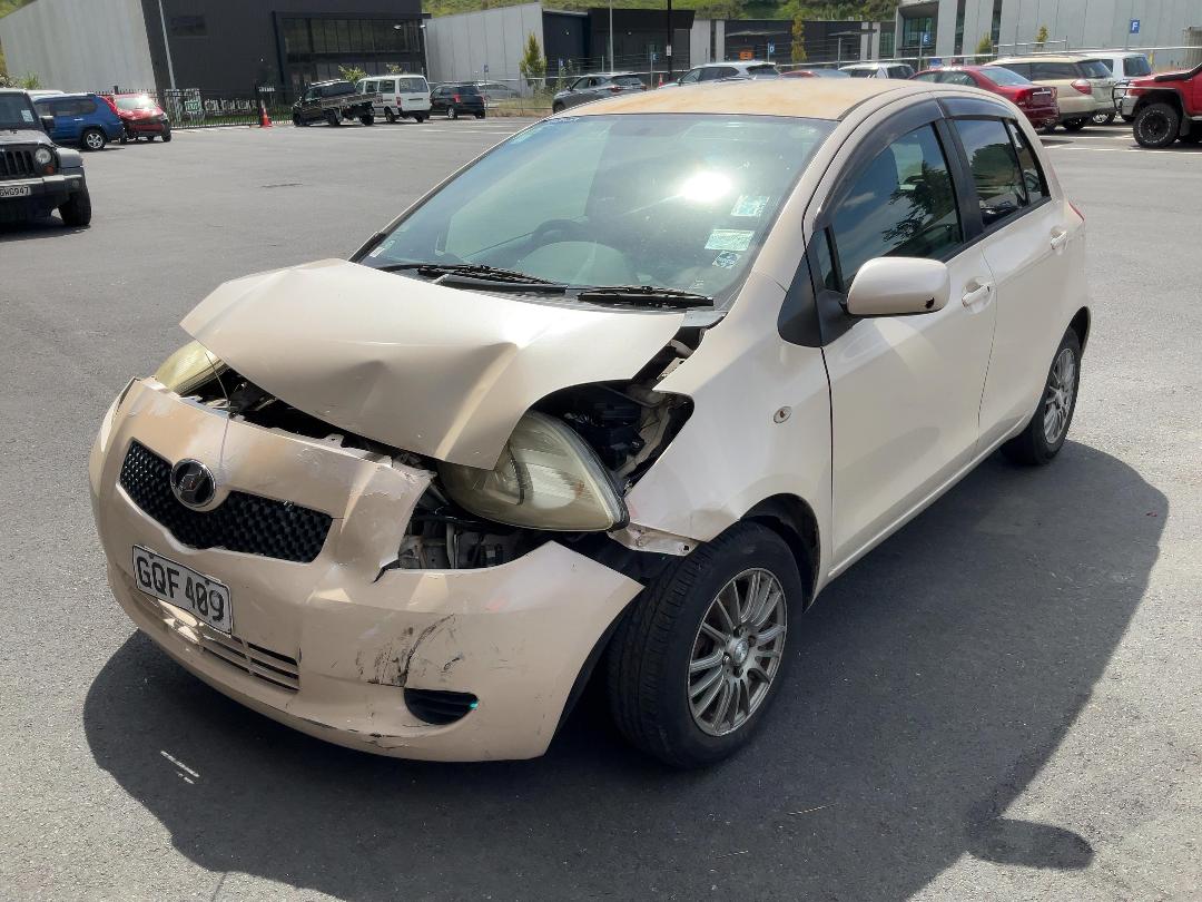 Photo '3' of Toyota Vitz