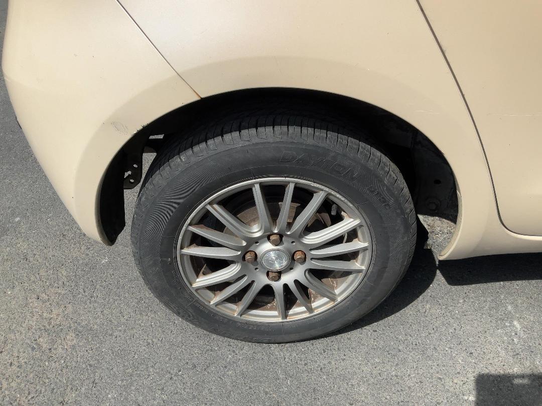 Photo '9' of Toyota Vitz