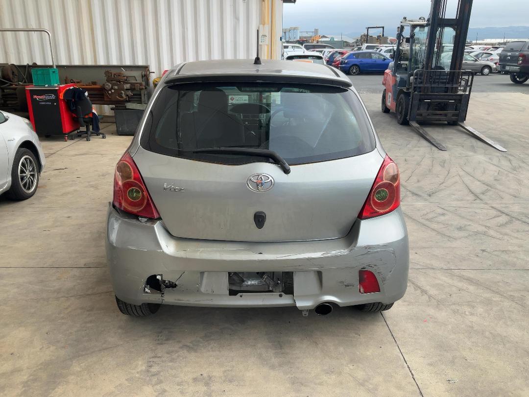 Photo '5' of Toyota Vitz