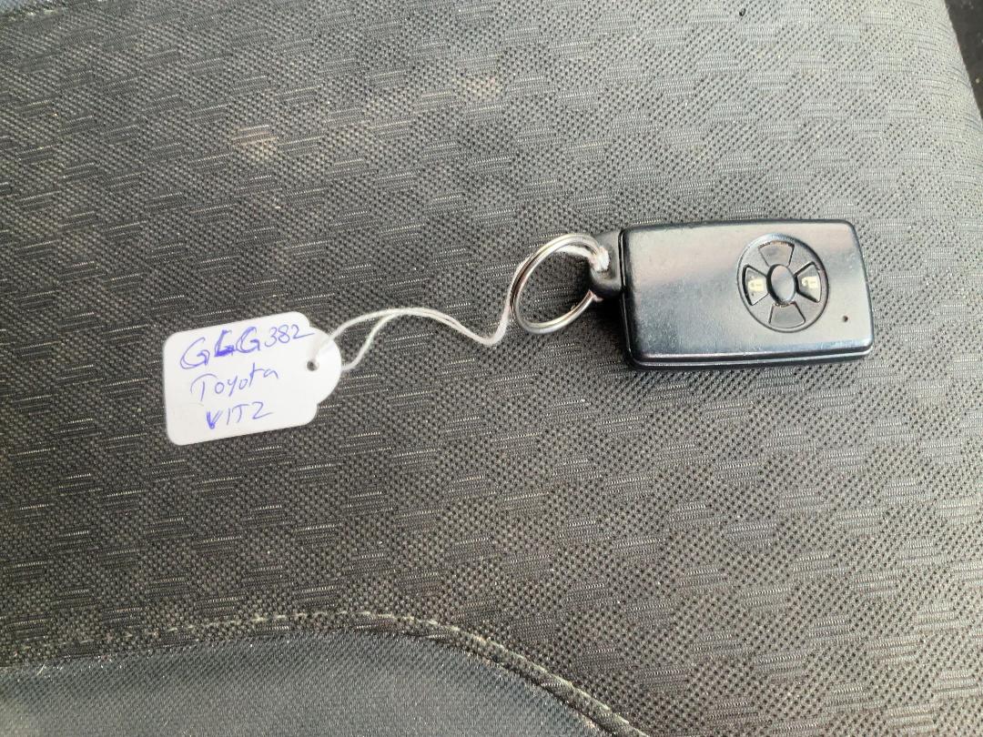 Photo '10' of Toyota Vitz