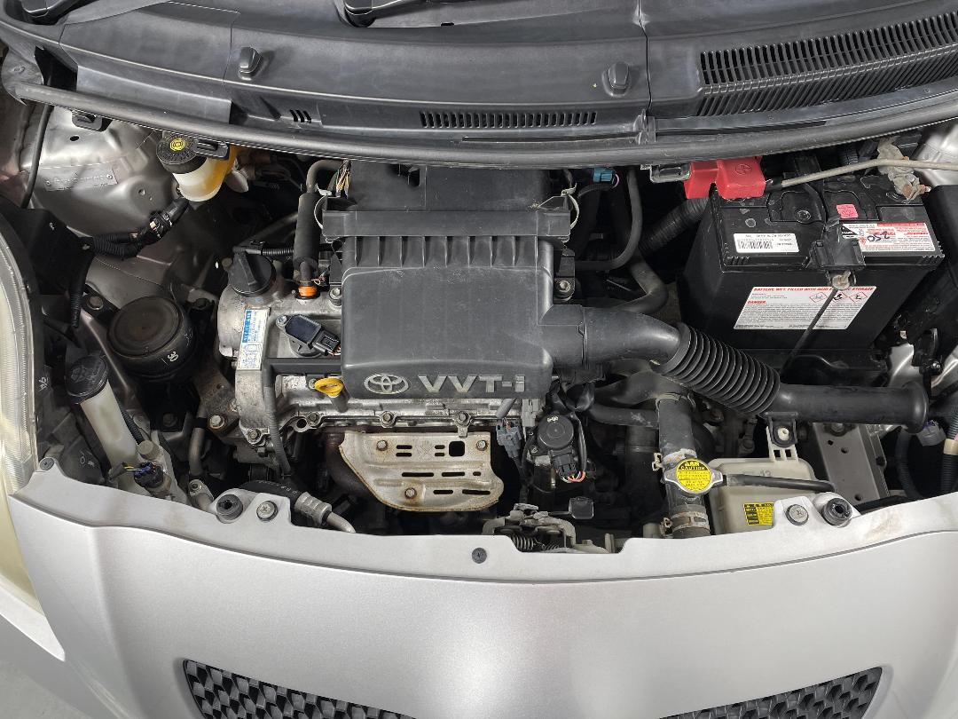 Photo '13' of Toyota Vitz Photo '13' of Toyota Vitz