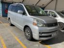 Thumbnail '2' of Toyota Voxy