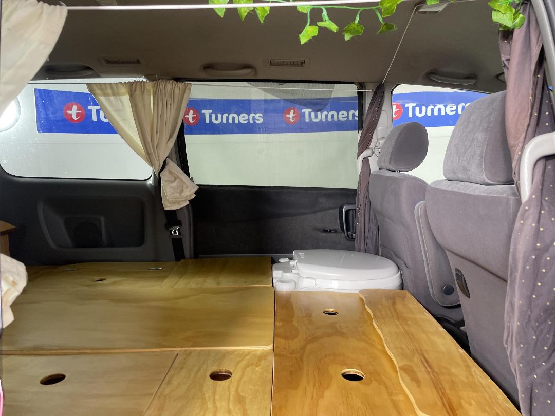 Photo '17' of Toyota Voxy Photo '17' of Toyota Voxy