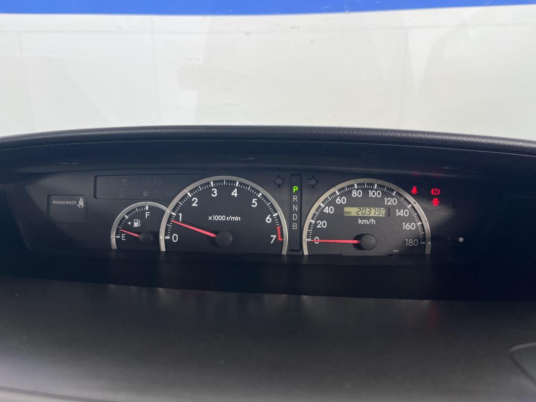 Photo '21' of Toyota Voxy