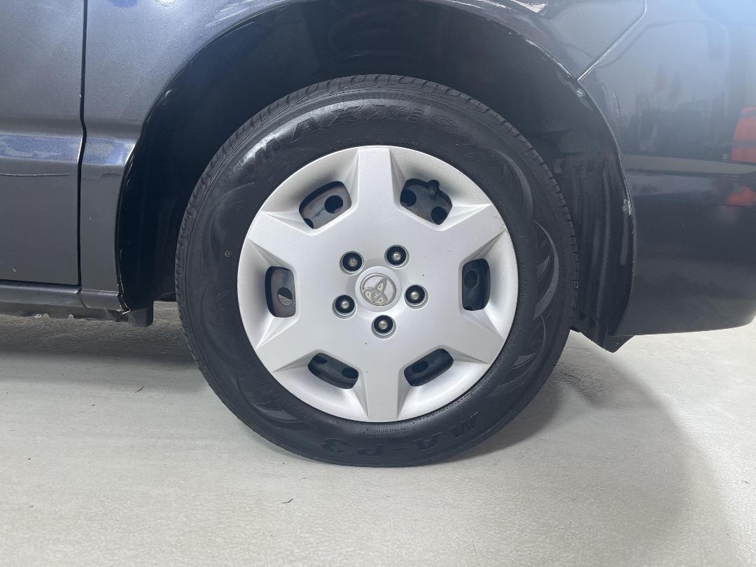 Photo '9' of Toyota Voxy