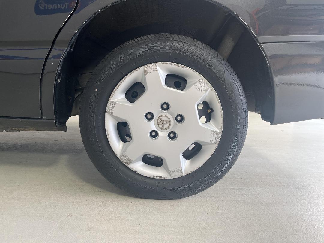 Photo '11' of Toyota Voxy