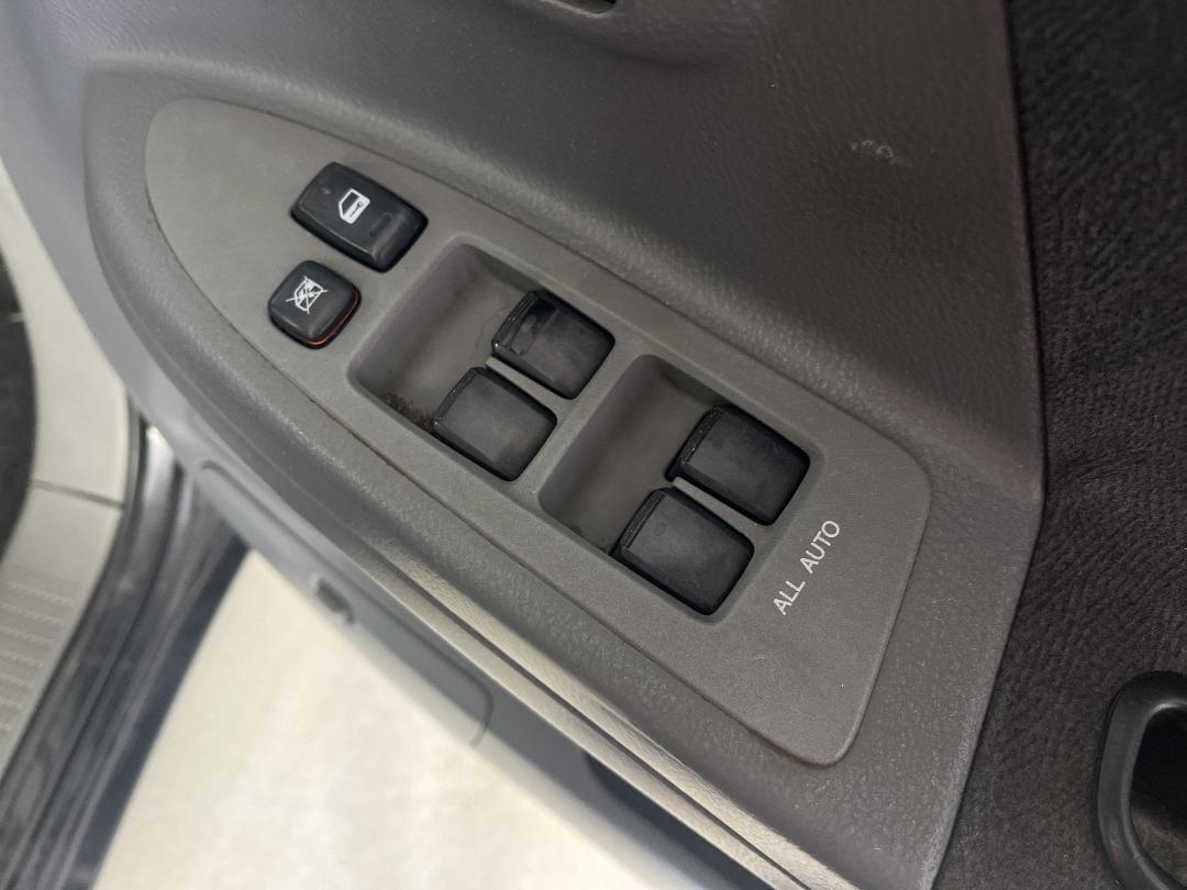 Photo '22' of Toyota Voxy