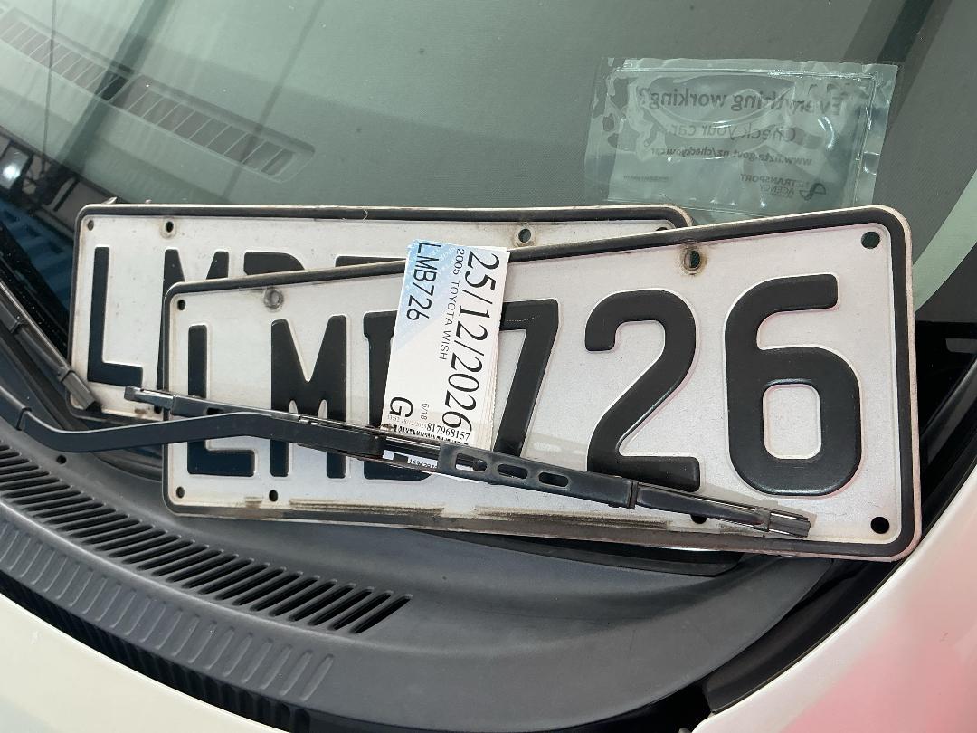 Photo '33' of Toyota Wish