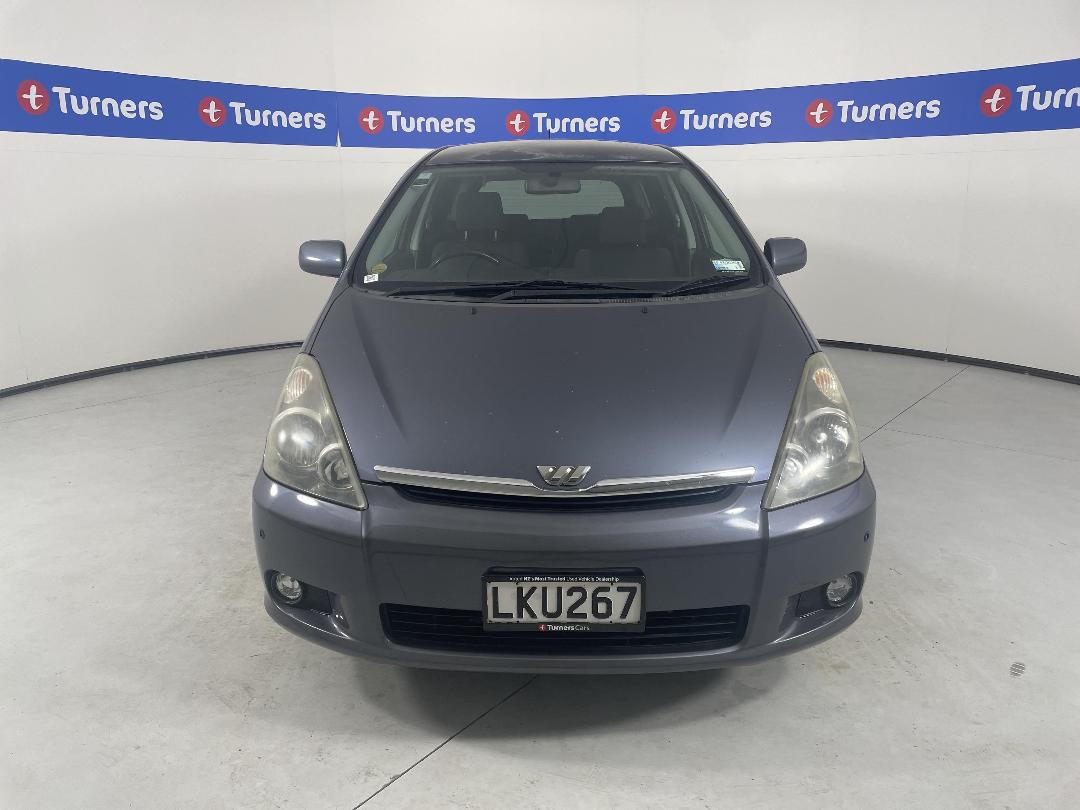 Photo '2' of Toyota Wish