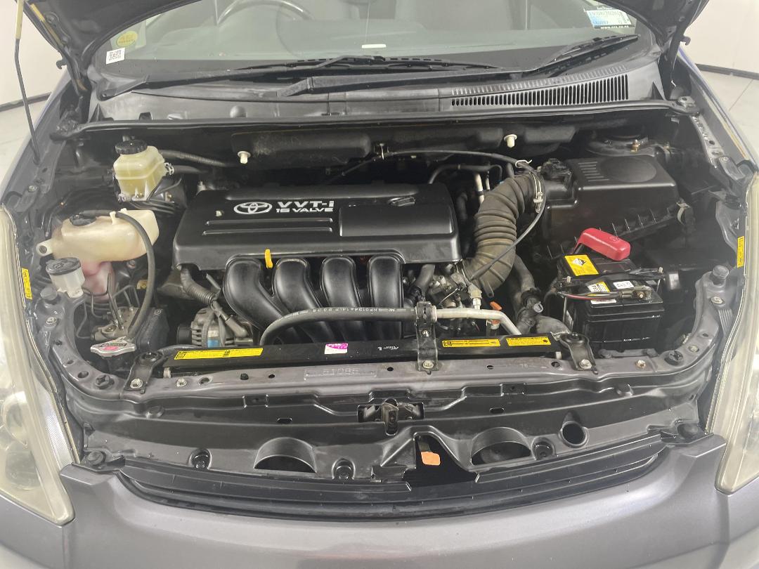 Photo '13' of Toyota Wish