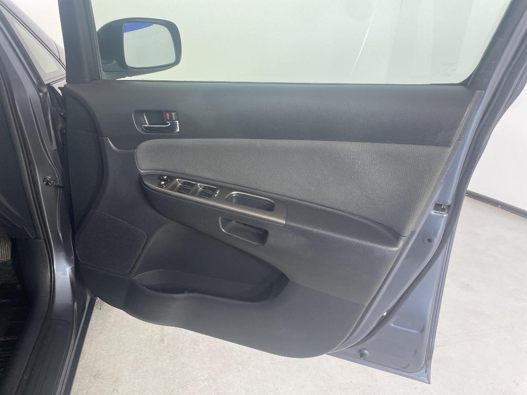 Photo '15' of Toyota Wish