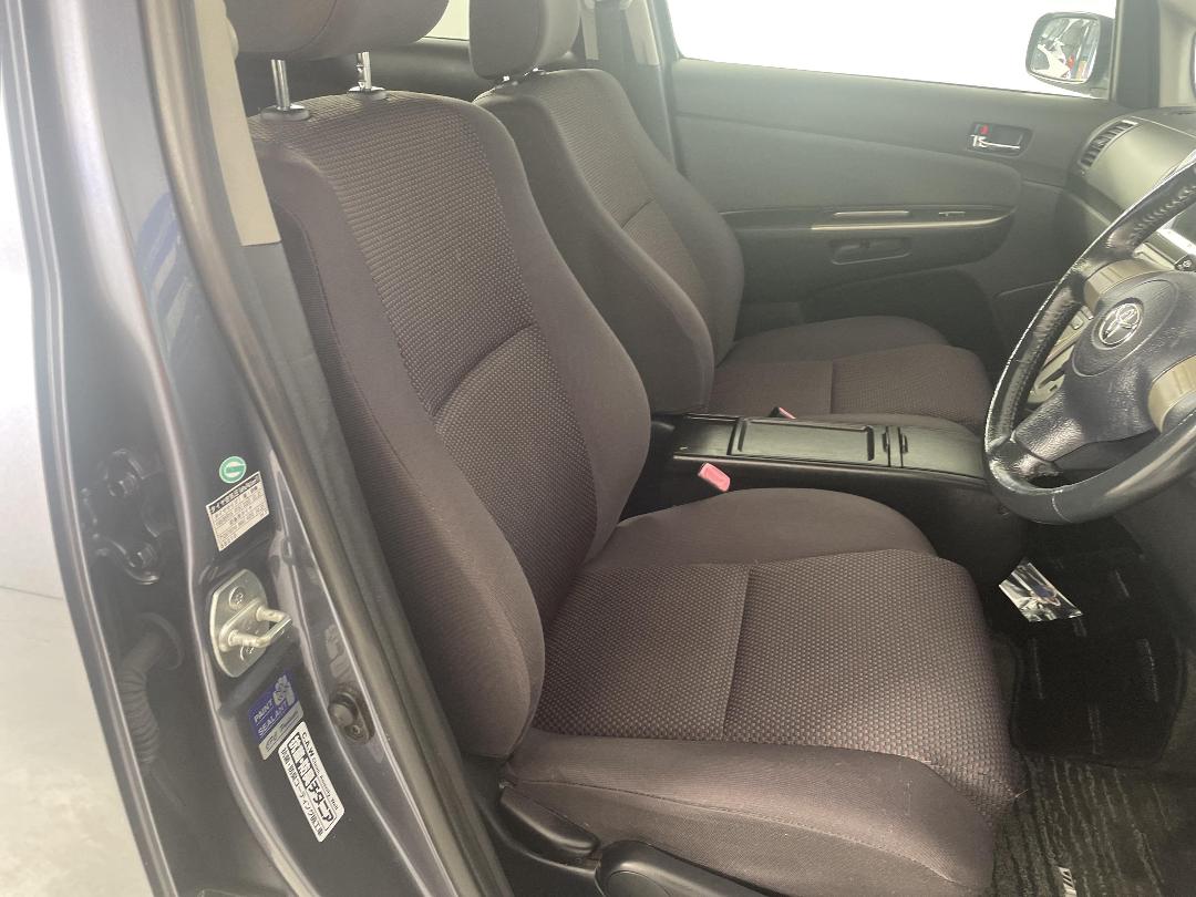 Photo '16' of Toyota Wish