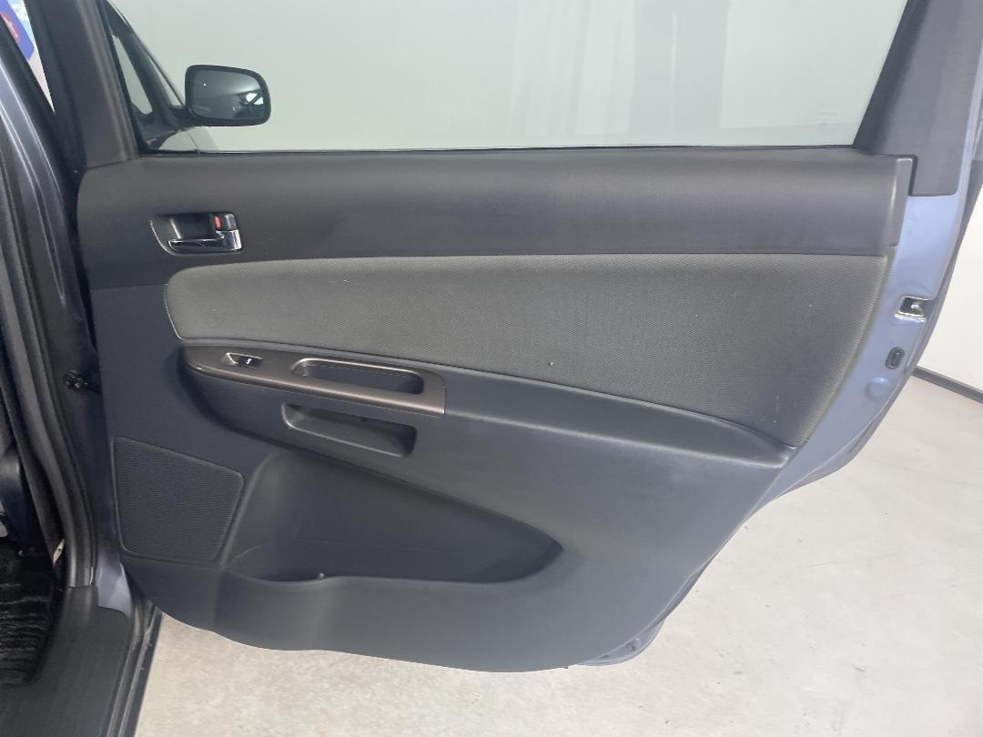 Photo '19' of Toyota Wish