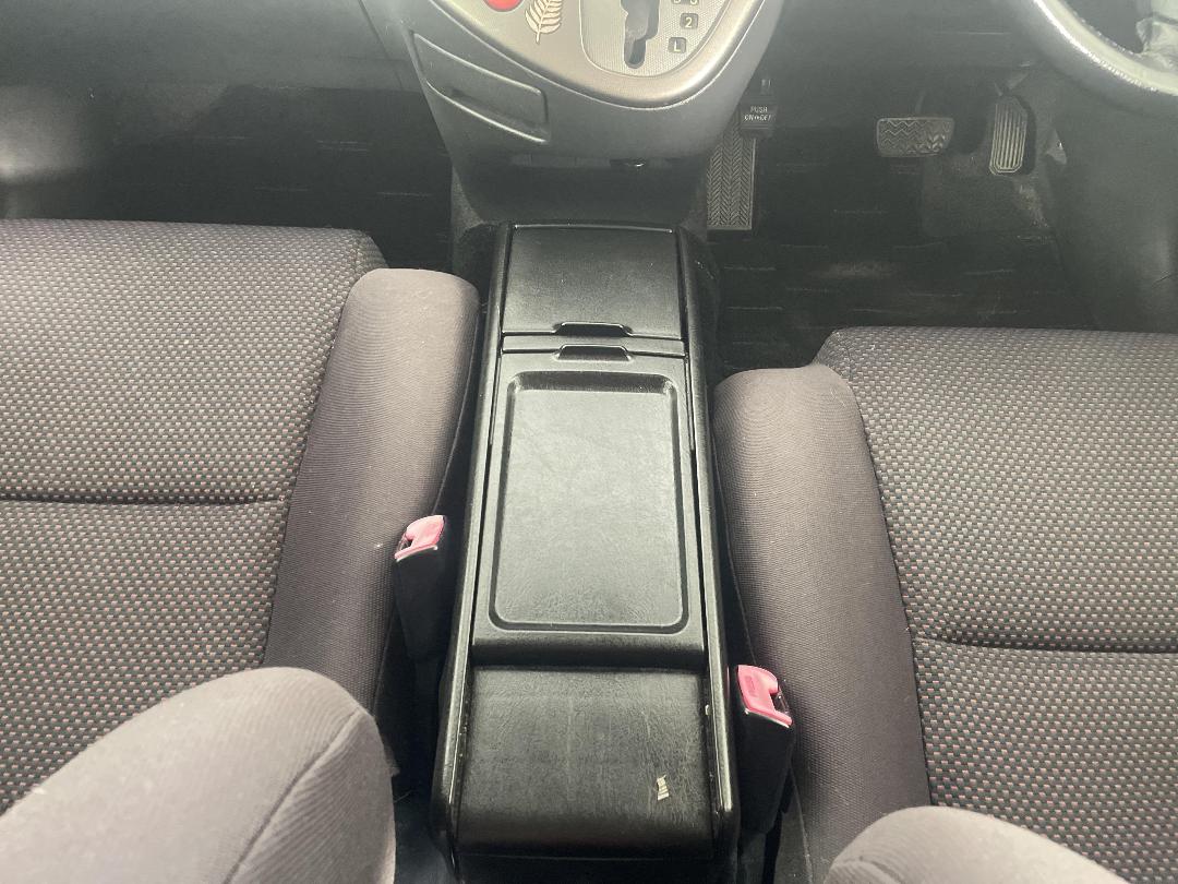 Photo '18' of Toyota Wish