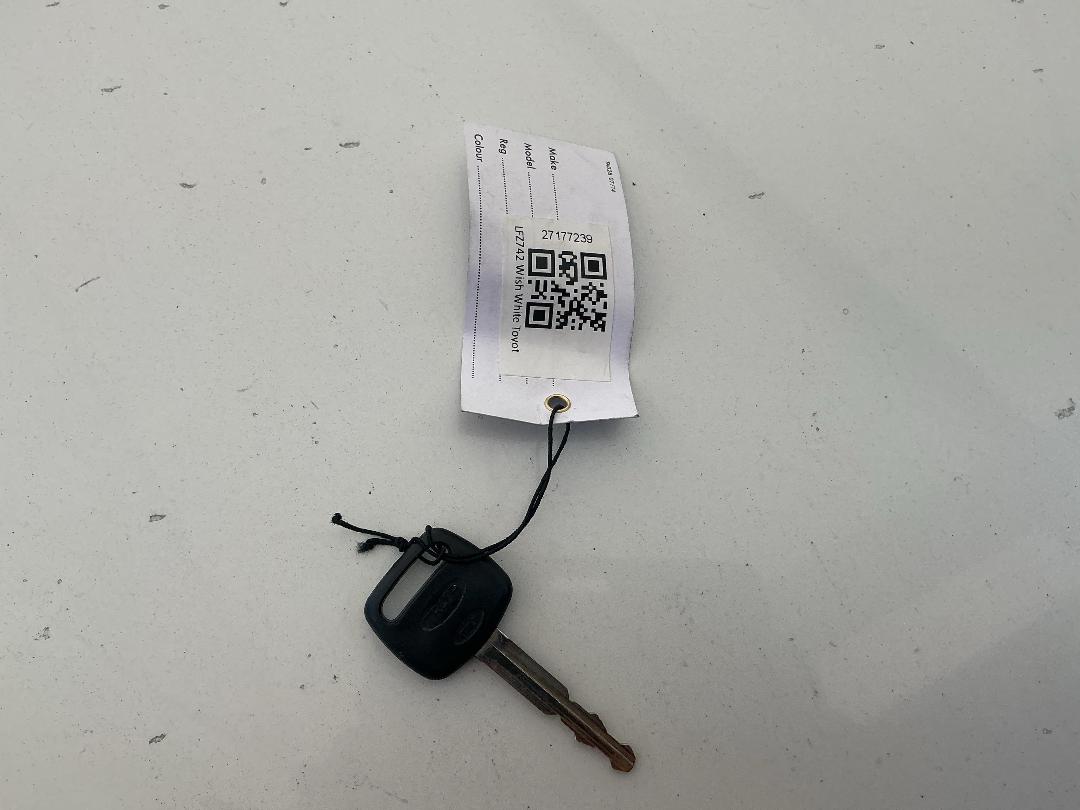 Photo '17' of Toyota Wish Photo '17' of Toyota Wish