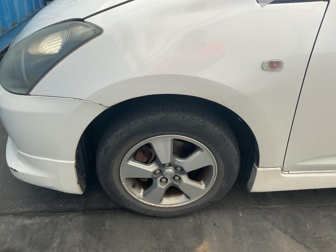 Photo '20' of Toyota Wish Photo '20' of Toyota Wish