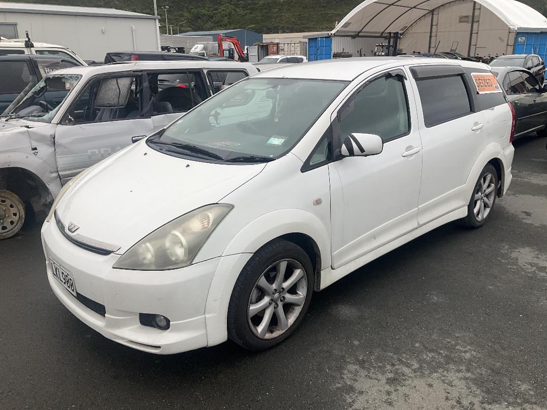 Photo '3' of Toyota Wish Photo '3' of Toyota Wish