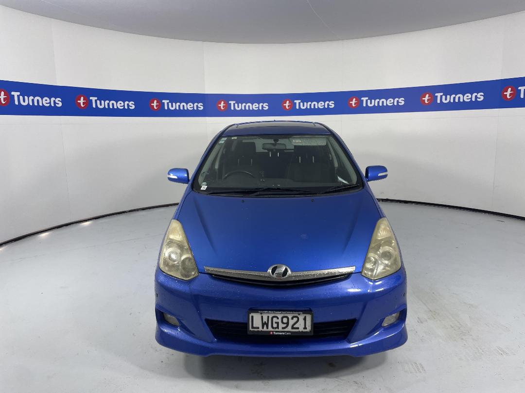 Photo '2' of Toyota Wish