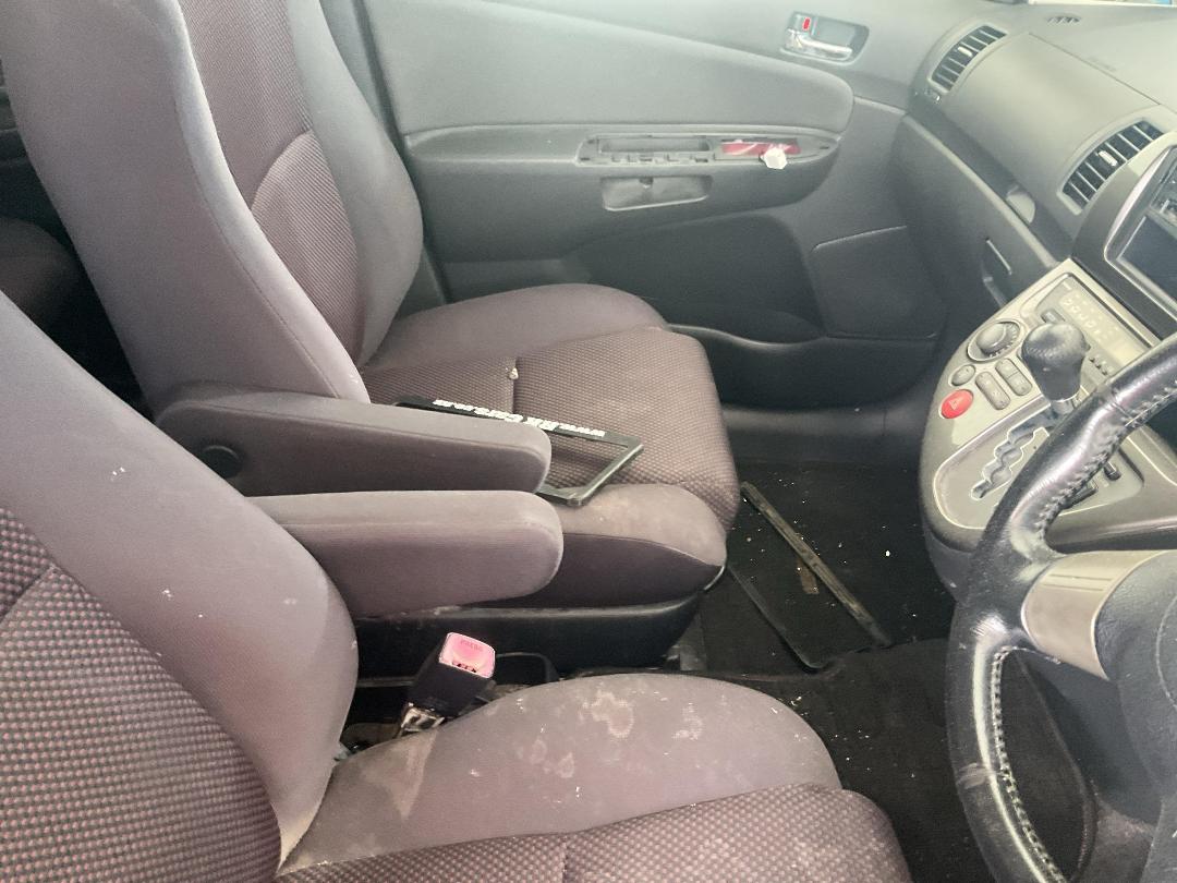 Photo '7' of Toyota Wish Photo '7' of Toyota Wish