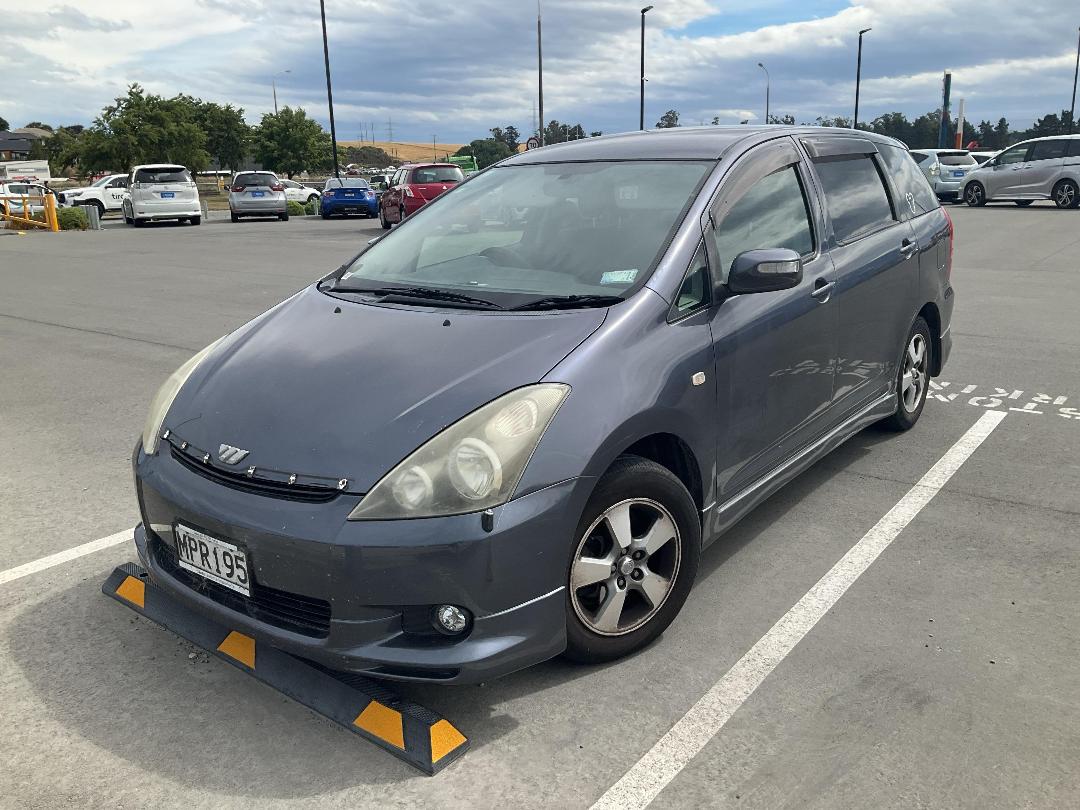 Photo '2' of Toyota Wish Photo '2' of Toyota Wish