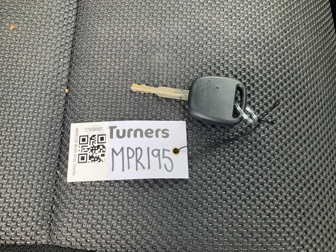 Photo '8' of Toyota Wish Photo '8' of Toyota Wish