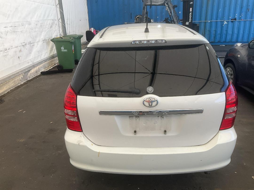 Photo '11' of Toyota Wish Photo '11' of Toyota Wish