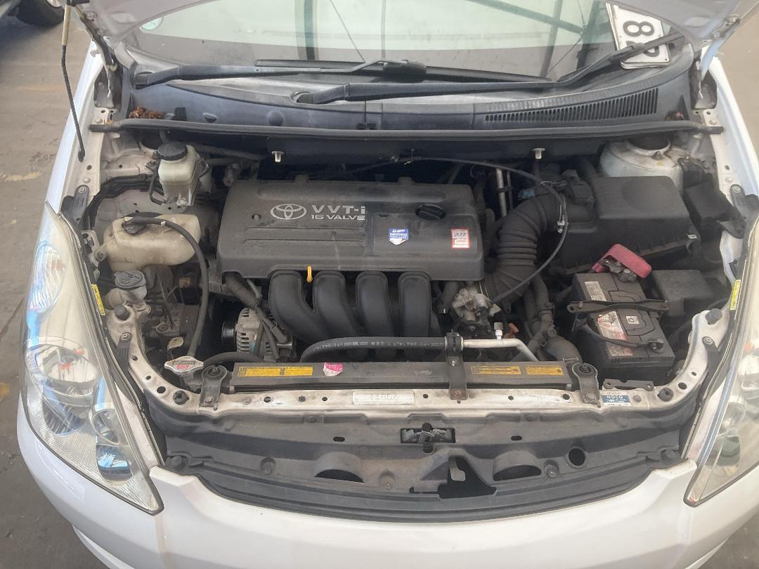 Photo '15' of Toyota Wish Photo '15' of Toyota Wish